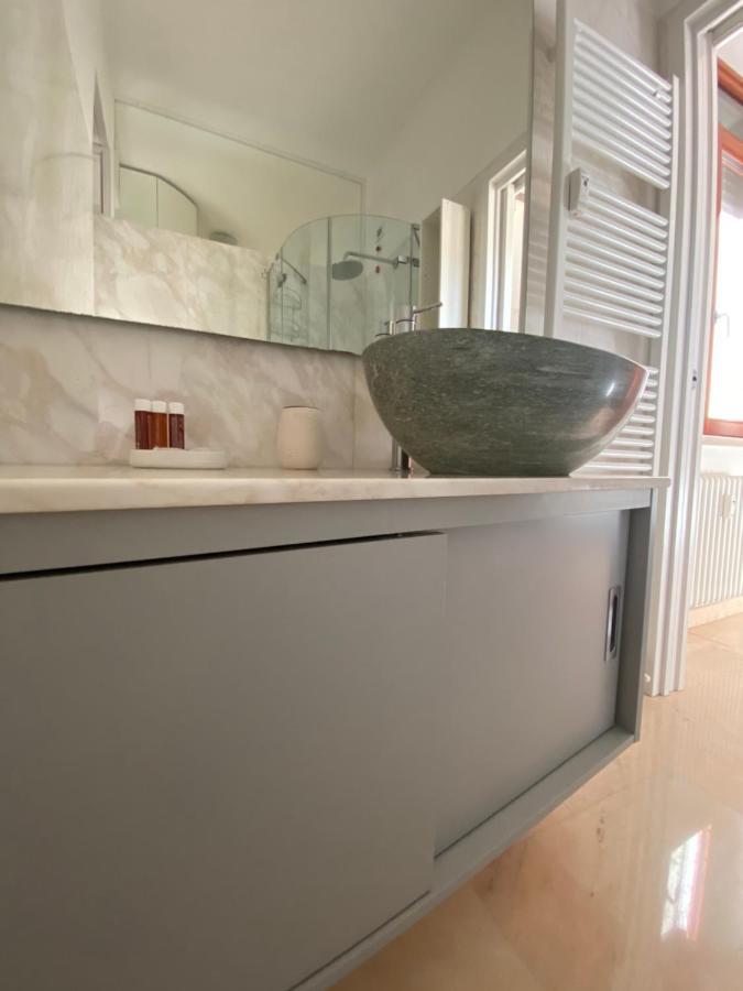 Elegante In Centro Apartment
