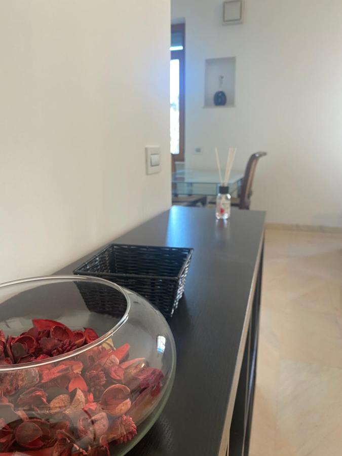 Elegante In Centro Apartment